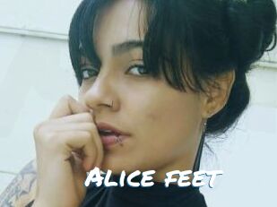 Alice_feet