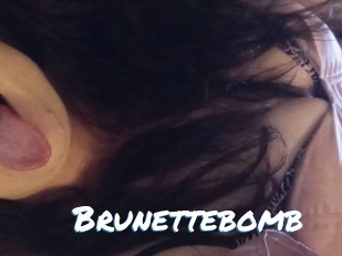 Brunettebomb