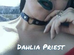 Dahlia_Priest