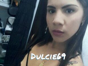 Dulcie_69