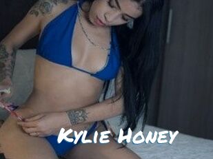 Kylie_Honey