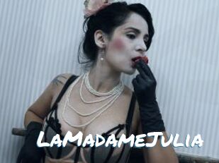 LaMadameJulia