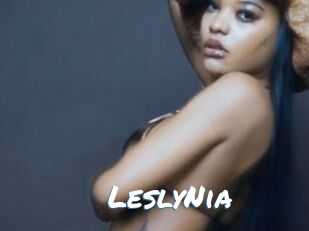 LeslyNia