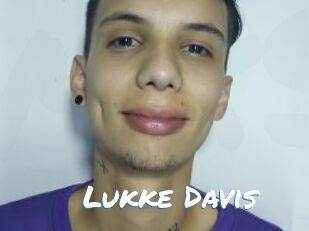 Lukke_Davis