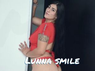 Lunna_smile