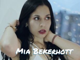 Mia_Bekerhott