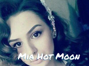Mia_Hot_Moon