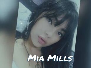 Mia_Mills