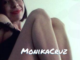Monika_Cruz