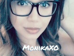 MonikaXO