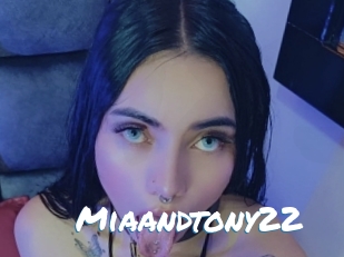 Miaandtony22