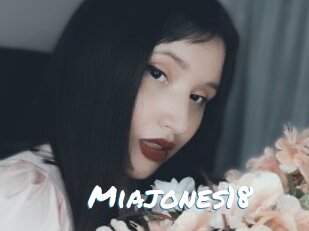 Miajones18