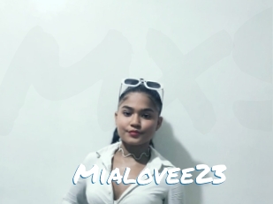 Mialovee23