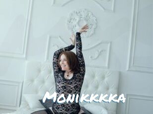 monikkkka Max 50
