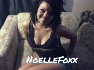 Noelle_Foxx