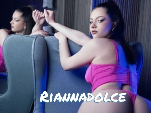 riannadolce Max 50