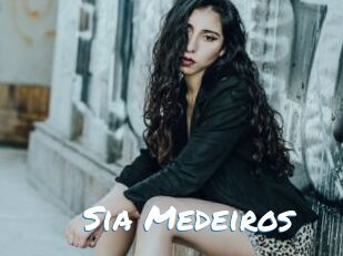 Sia_Medeiros