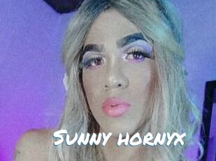 Sunny_hornyx