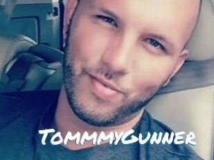 TommmyGunner