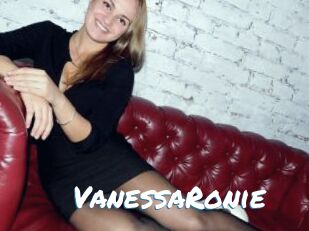 VanessaRonie